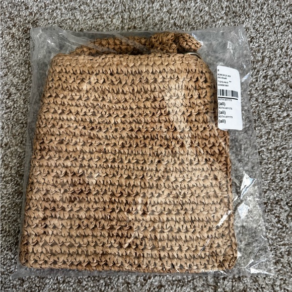 Shelly Crochet Bag in Khaki
8 Other Reasons - Picture 2 of 4